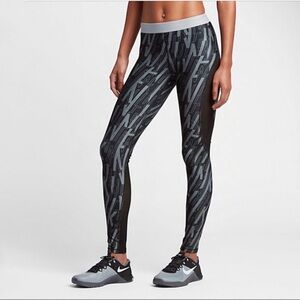 Nike pro hypercool tights sz s